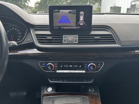Used 2019 Audi Q5 2.0T Premium AWD/4WD image 31