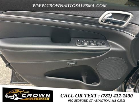 Used 2020 Jeep Grand Cherokee Limited AWD/4WD image 10