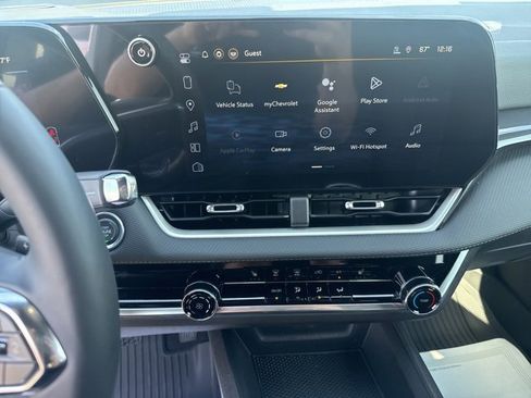 New 2026 Chevrolet Equinox LT w/ LPO, Floor Liner Package image 14