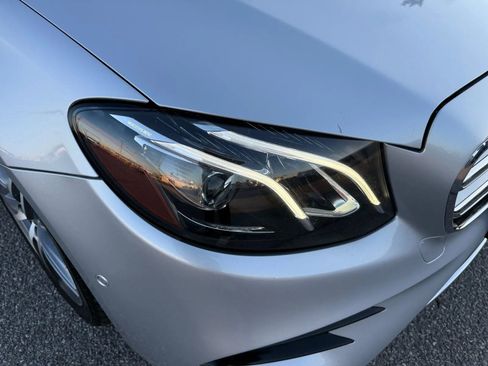 Used 2017 Mercedes-Benz E 300 4MATIC w/ Premium 1 Package image 33