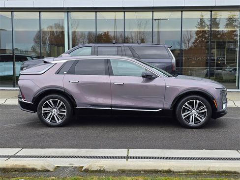 New 2026 Cadillac Lyriq Premium Luxury image 6