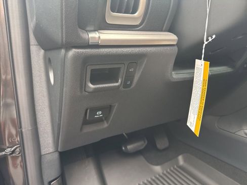 New 2025 Ford Expedition Max Active image 23