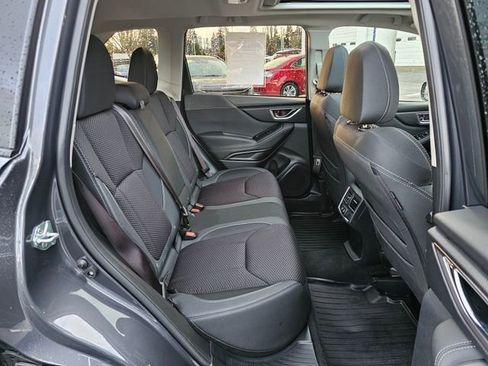 Used 2024 Subaru Forester Premium image 15