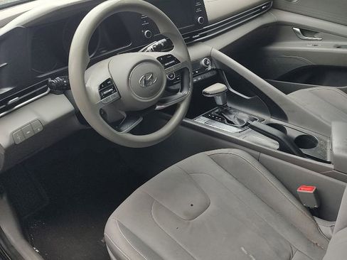 Used 2021 Hyundai Elantra SEL FWD image 5
