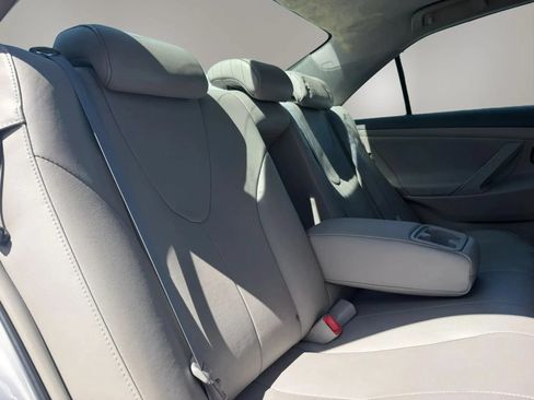 Used 2009 Toyota Camry Hybrid w/ Leather Pkg FWD image 18