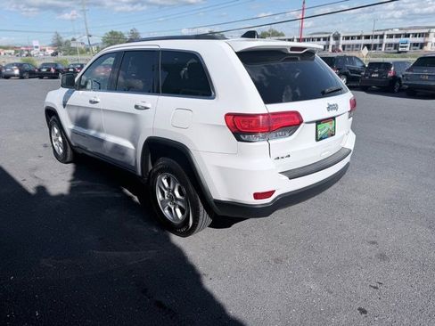 Used 2014 Jeep Grand Cherokee Laredo w/ Security & Convenience Group image 4