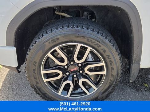 Used 2021 GMC Sierra 1500 AT4 w/ AT4 Value Package AWD/4WD image 18