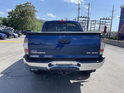 Used 2015 Toyota Tacoma 4x4 Double Cab w/ SR5 Package image 4