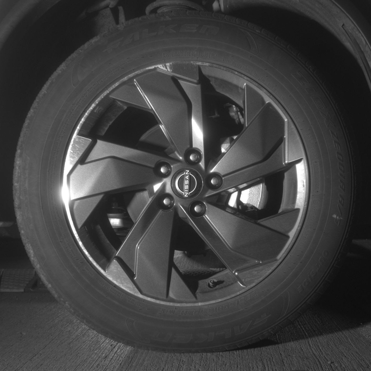 Used 2025 Nissan Rogue SV FWD image 15