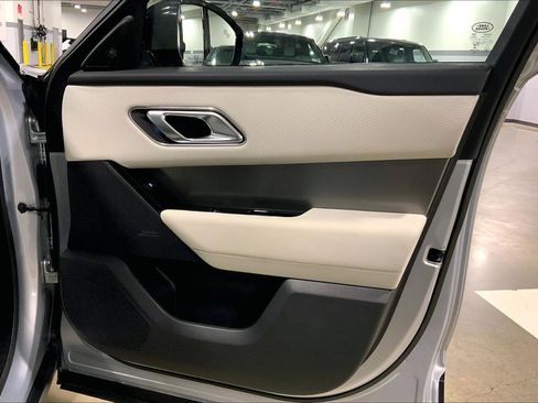 Used 2023 Land Rover Range Rover Velar S image 22