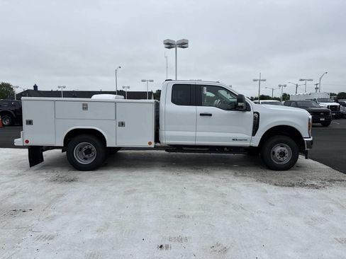 New 2026 Ford F350 XL w/ XL Chrome Package AWD/4WD image 2