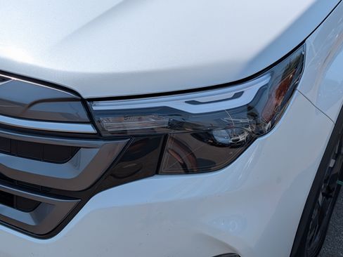 Certified 2025 Subaru Forester Premium AWD/4WD image 16