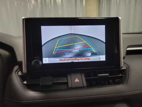 Used 2023 Toyota RAV4 LE AWD/4WD image 21