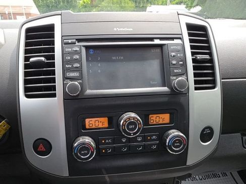 Used 2015 Nissan Frontier PRO-4X w/ Pro-4x Luxury Package AWD/4WD image 17