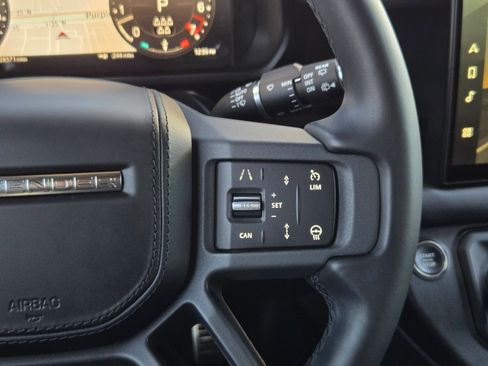 Used 2024 Land Rover Defender 110 X image 24