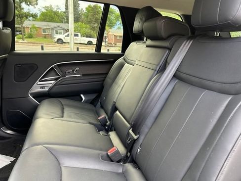 Used 2025 Land Rover Range Rover Long Wheelbase SE AWD/4WD image 8