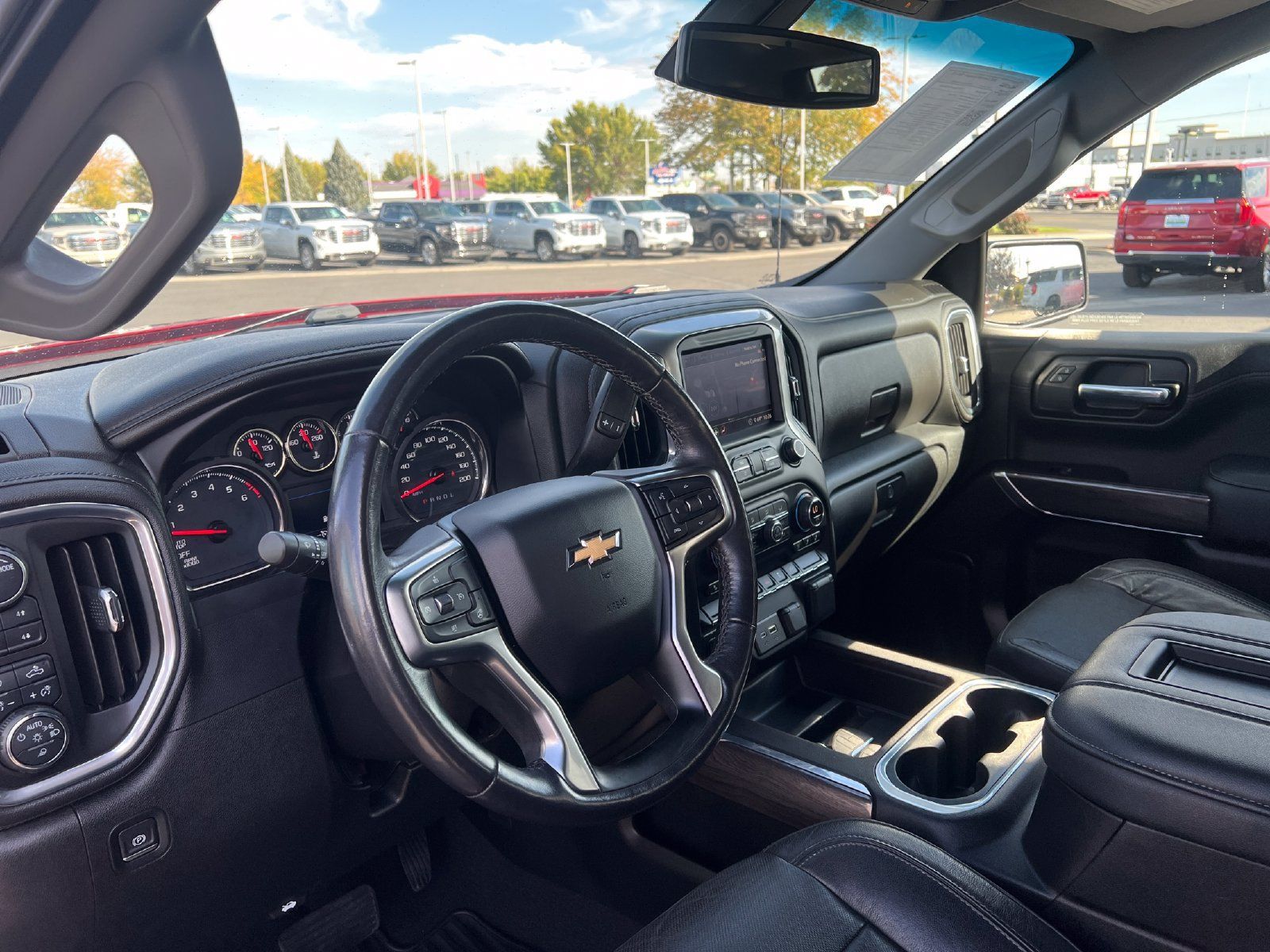 Used 2020 Chevrolet Silverado 1500 LTZ w/ LTZ Convenience Package AWD/4WD image 33