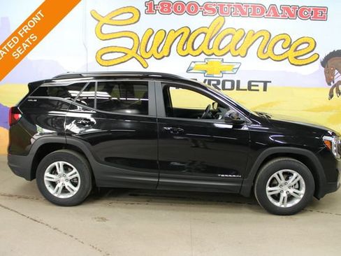 Used 2023 GMC Terrain SLE w/ Driver Convenience Package FWD image 1