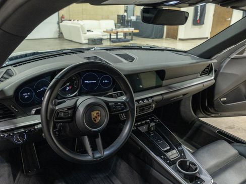 Used 2020 Porsche 911 Carrera RWD image 44