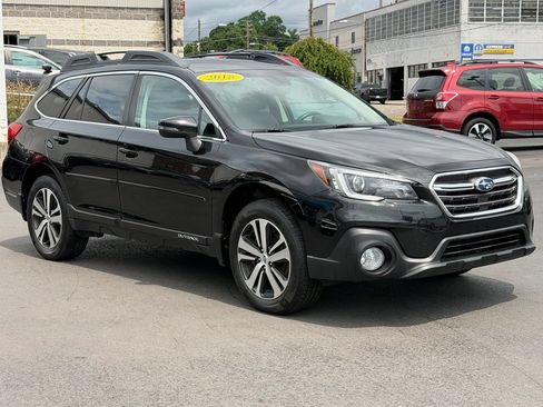 Used 2018 Subaru Outback 2.5i Limited AWD/4WD image 1