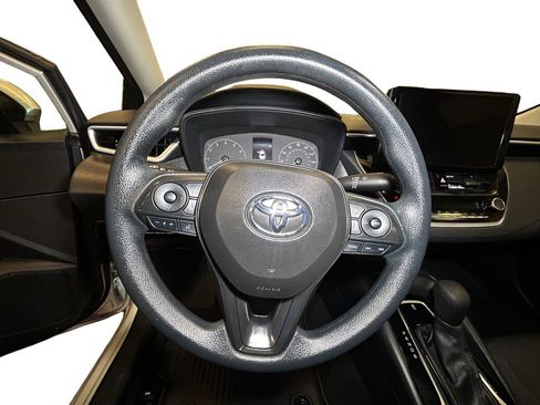 Used 2024 Toyota Corolla LE FWD image 12