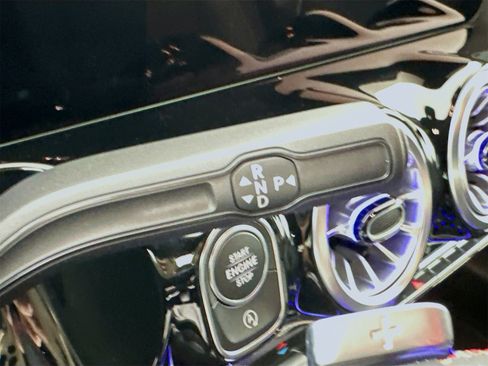 Certified 2025 Mercedes-Benz GLA 250 image 17