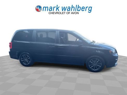 Used 2016 Dodge Grand Caravan SE FWD image 9
