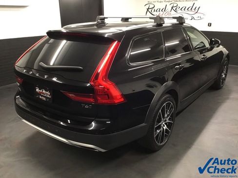 Used 2020 Volvo V90 T6 Cross Country image 11