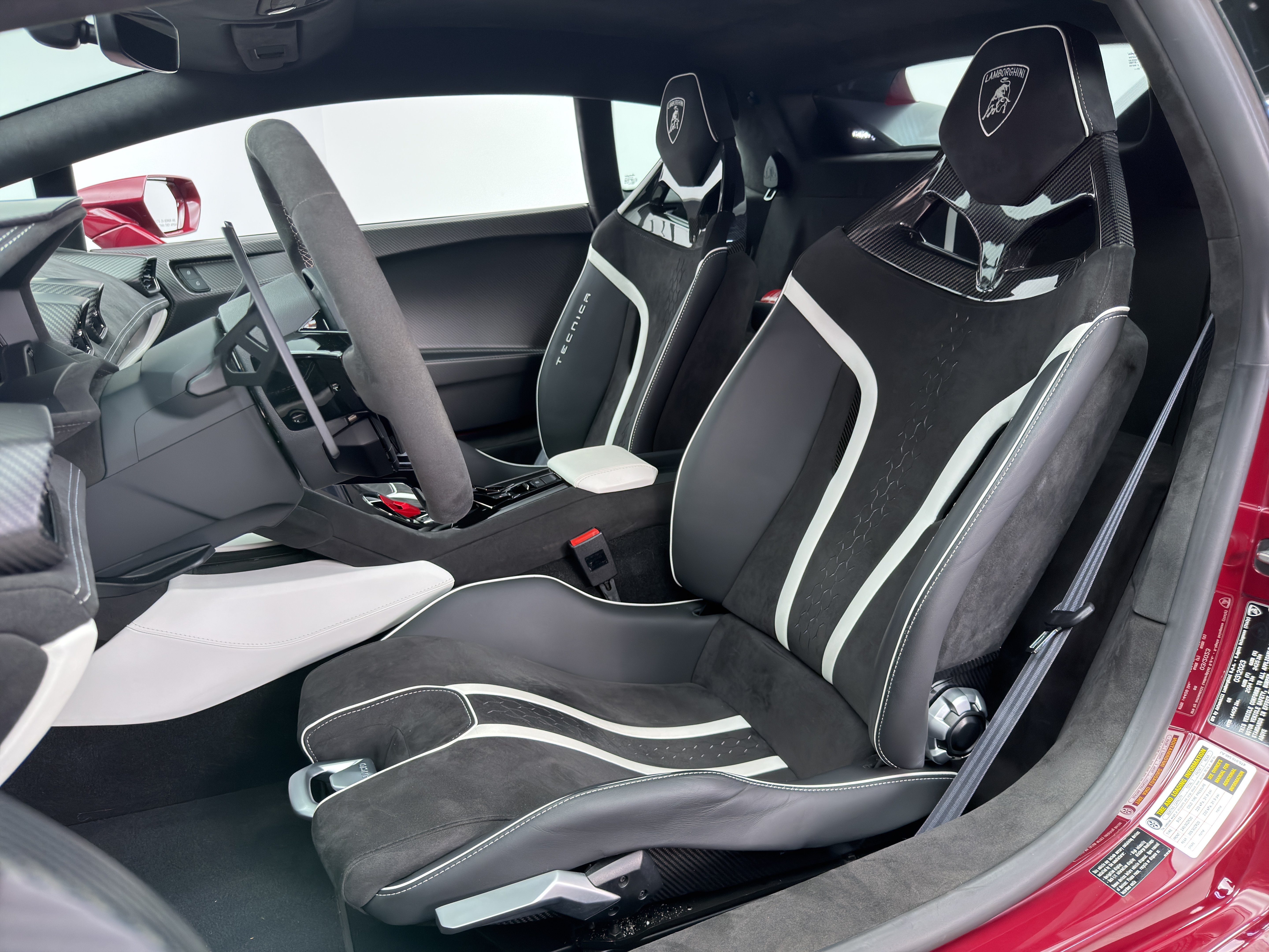 Used 2023 Lamborghini Huracan Tecnica RWD image 15