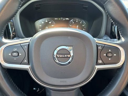 Used 2020 Volvo XC60 T5 Momentum image 18