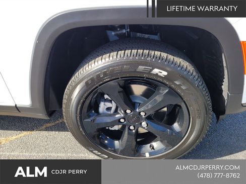 New 2025 Jeep Grand Cherokee L Altitude AWD/4WD image 15
