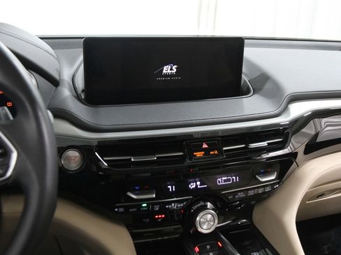 Used 2023 Acura MDX SH-AWD w/Tech image 9