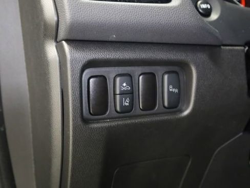 Used 2025 Mitsubishi Outlander Sport SE image 13