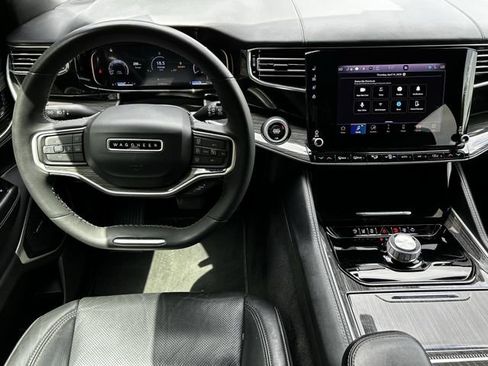 Used 2022 Jeep Wagoneer Series II image 11