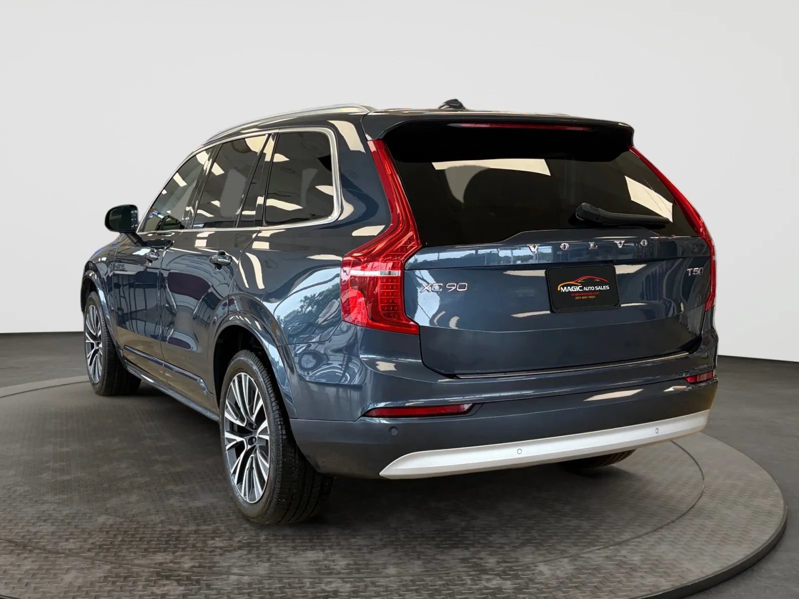 Used 2022 Volvo XC90 T5 Momentum w/ Climate Package AWD/4WD image 8