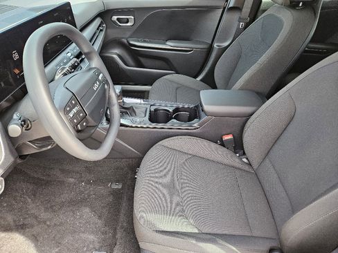 New 2026 Kia K4 LXS image 9