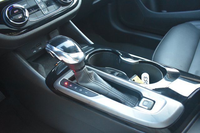 Used 2024 Buick Envista Sport Touring w/ Experience Buick Package FWD image 27