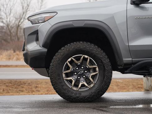 Used 2023 Chevrolet Colorado ZR2 w/ ZR2 Convenience Package III AWD/4WD image 13