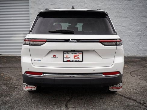 Used 2023 Jeep Grand Cherokee 4WD 4xe image 14