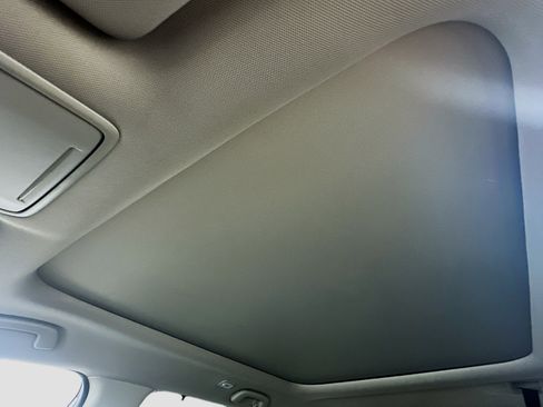 Used 2024 Honda Pilot Touring image 26