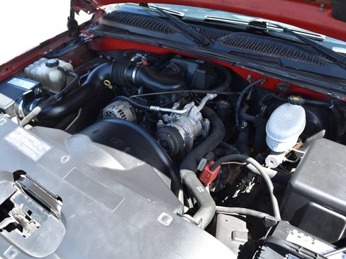 Used 2004 Chevrolet Silverado 1500 W/T RWD image 25