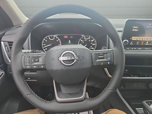 New 2026 Nissan Rogue SV w/ Cold Weather Package AWD/4WD image 13