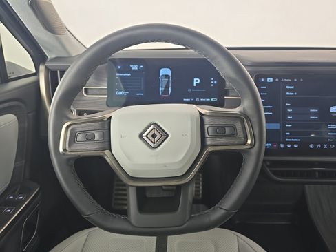 Used 2024 Rivian R1S Adventure AWD/4WD image 28