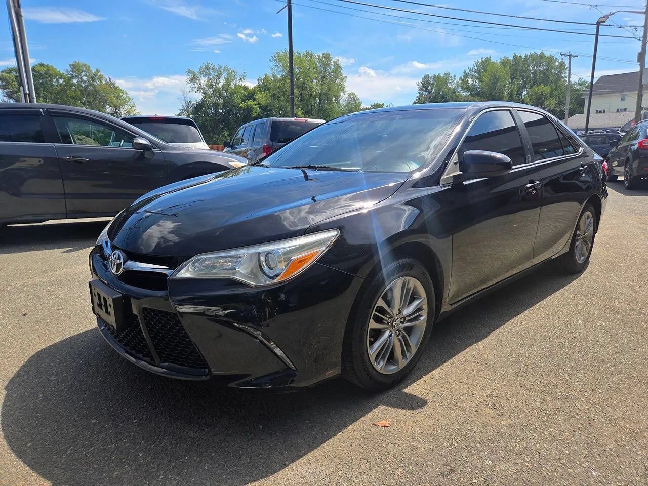 Used 2015 Toyota Camry SE FWD image 39