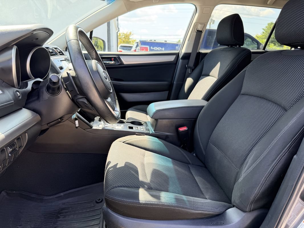 Used 2018 Subaru Outback 2.5i Premium AWD/4WD image 12