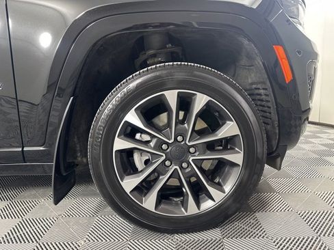 Used 2024 Jeep Grand Cherokee L Overland image 9
