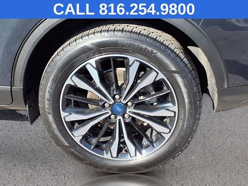 Used 2022 Ford Escape SE w/ SE Sport Appearance Package image 37