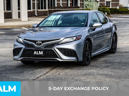 Used 2024 Toyota Camry XSE image 3