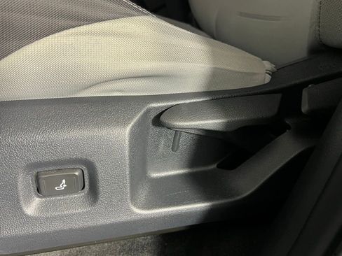 Used 2025 Toyota Tacoma TRD Off-Road image 22