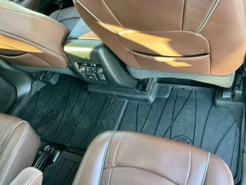 Used 2021 Buick Enclave Avenir w/ Avenir Technology Package image 26